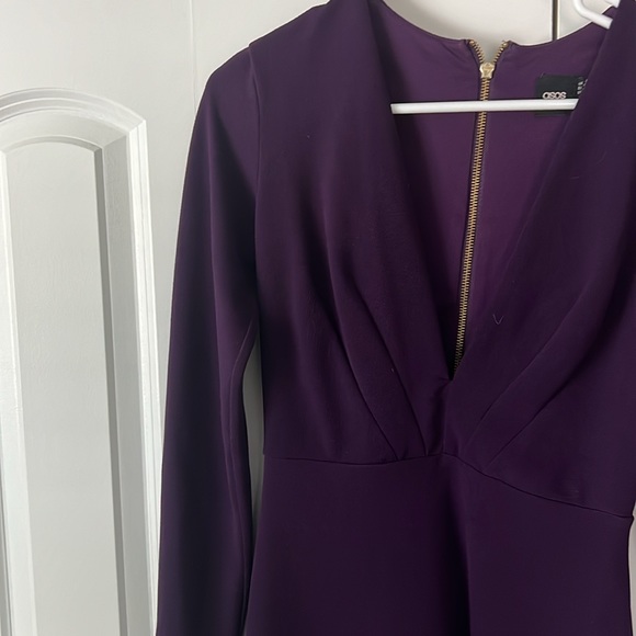 Long Sleeve Low Cut Purple Dress - Picture 2 of 4